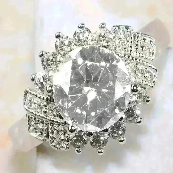 Exquisite Faux Gemstone Ring, Statement Piece for Wedding, Prom or Party Size 8 - Picture 1 of 1